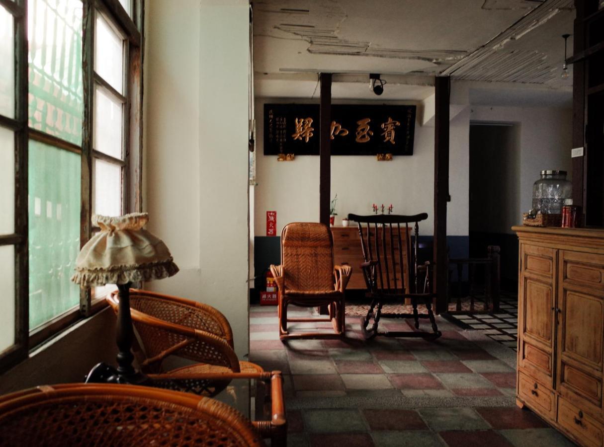 Neat Hostel Tainan Zewnętrze zdjęcie