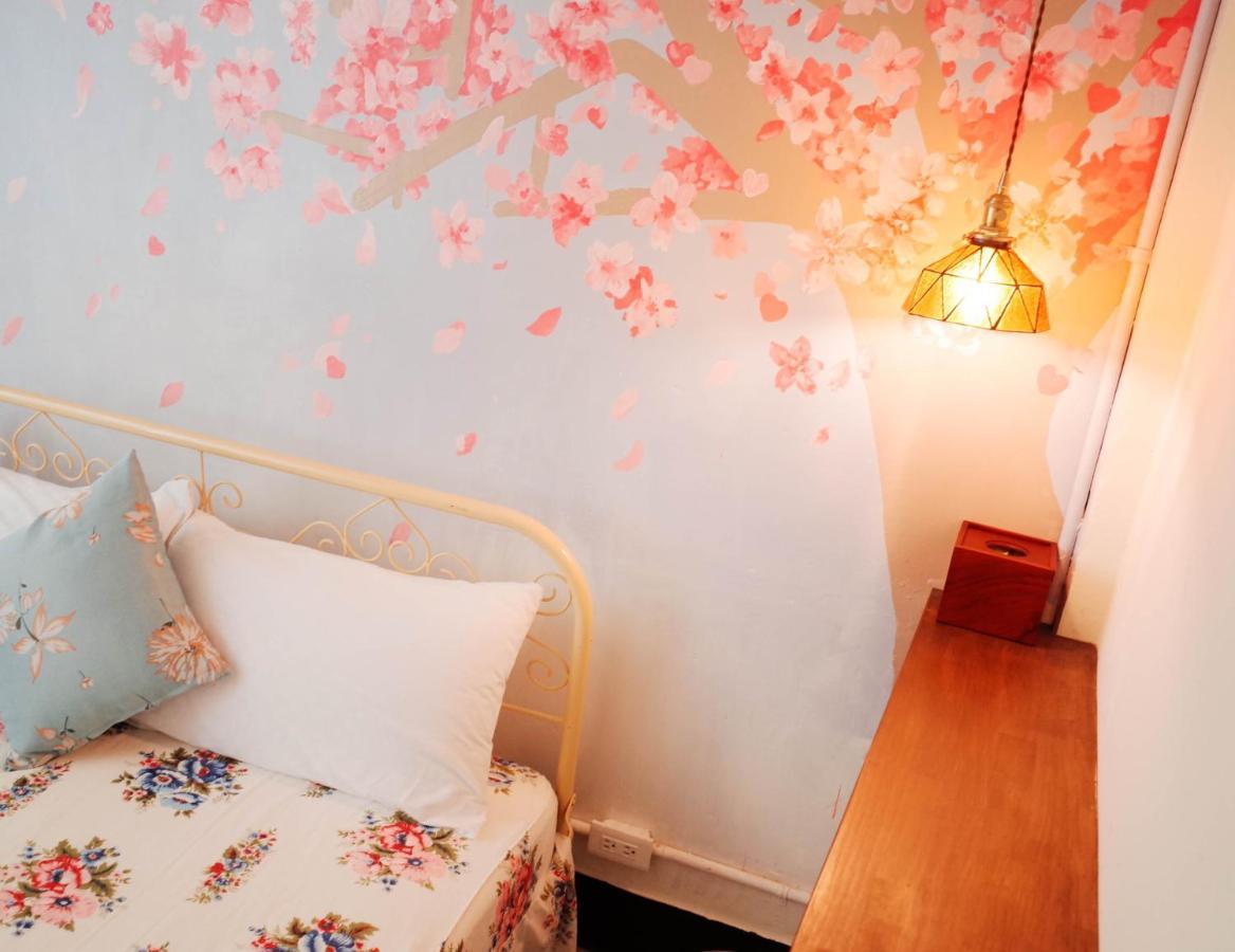 Neat Hostel Tainan Zewnętrze zdjęcie